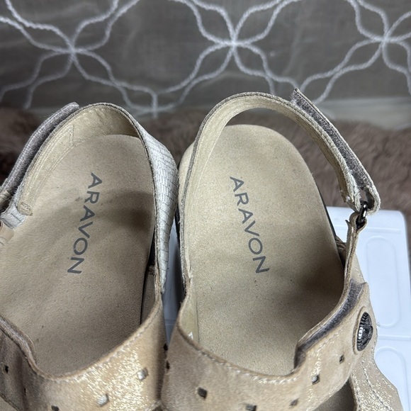 (S3) Aravon Women's Power Comfort Three Strap Heeled Sandals, Size 11 - Picture 6 of 11